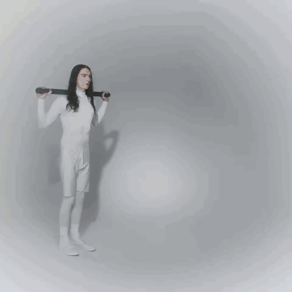 Bala Beam Exercise: Alternating Forward Lunge