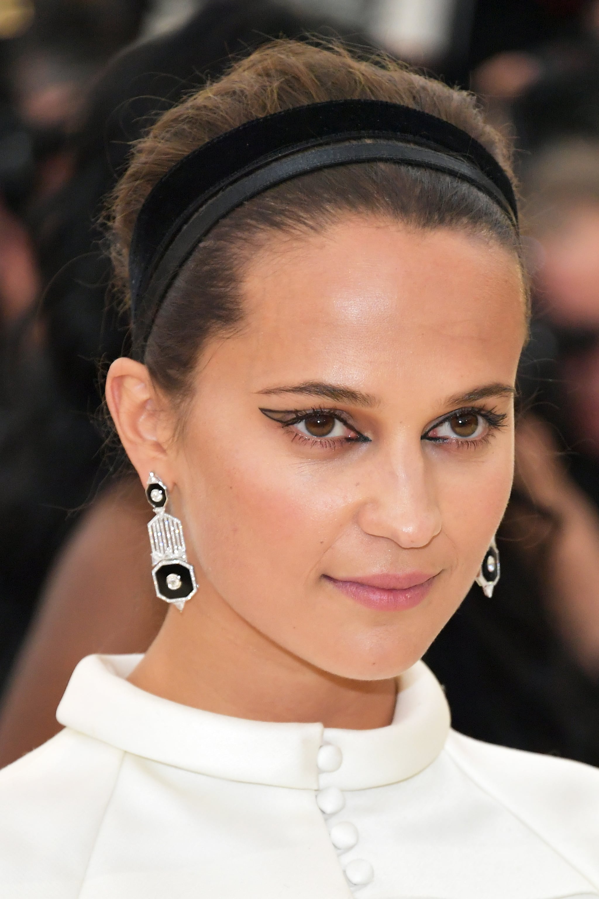 Alicia Vikander Makeup, Beauty, Hair Looks