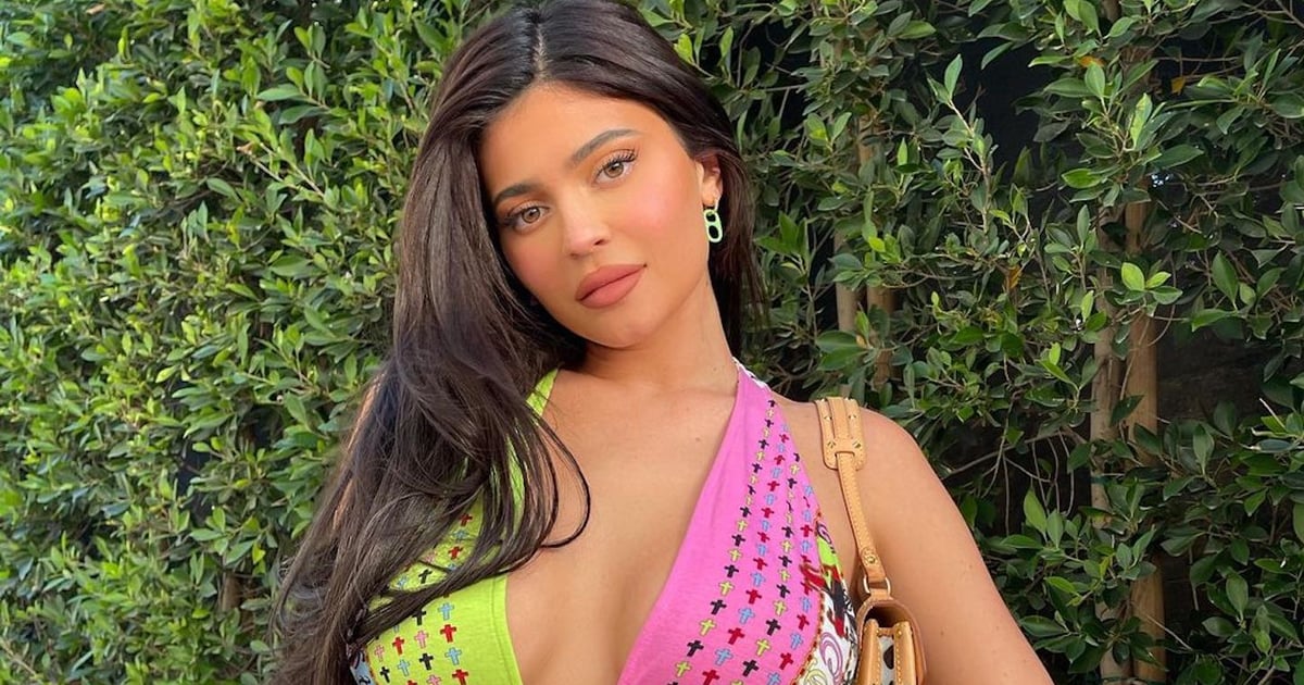 Kylie Jenner’s 2-Toned Vintage Versace Top Is Giving Us Major 2000s Feels