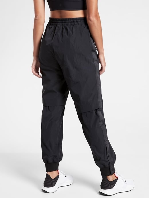 The Best Travel Pants are Athleta's Skyline Pants