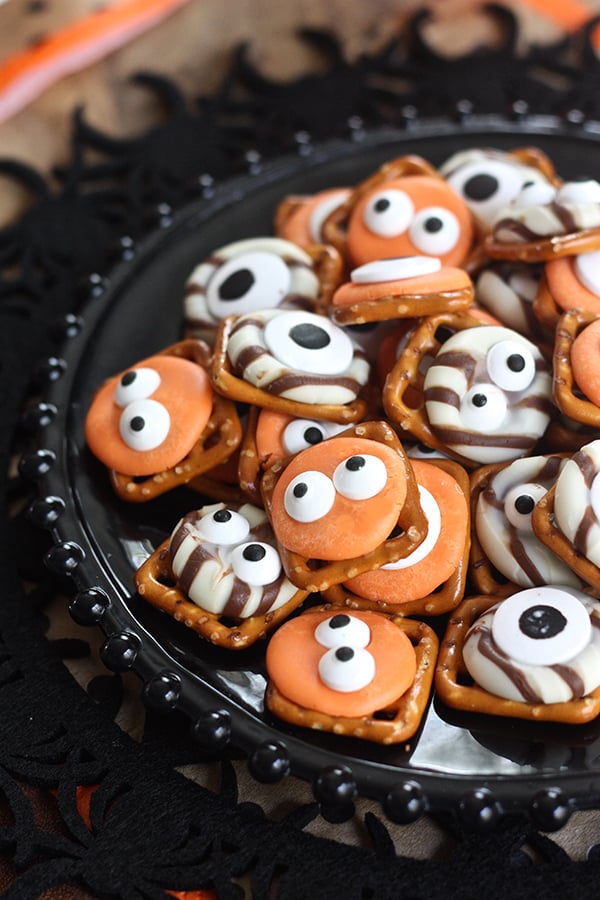 Monster Eye Pretzel Bites