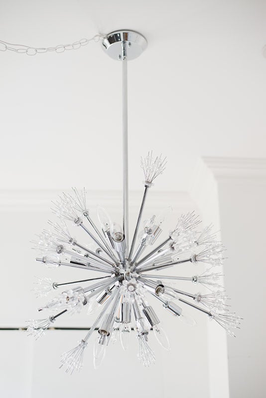 Nothing says good taste like a finely chosen chandelier.
Nothing says good taste like a finely chosen chandelier.