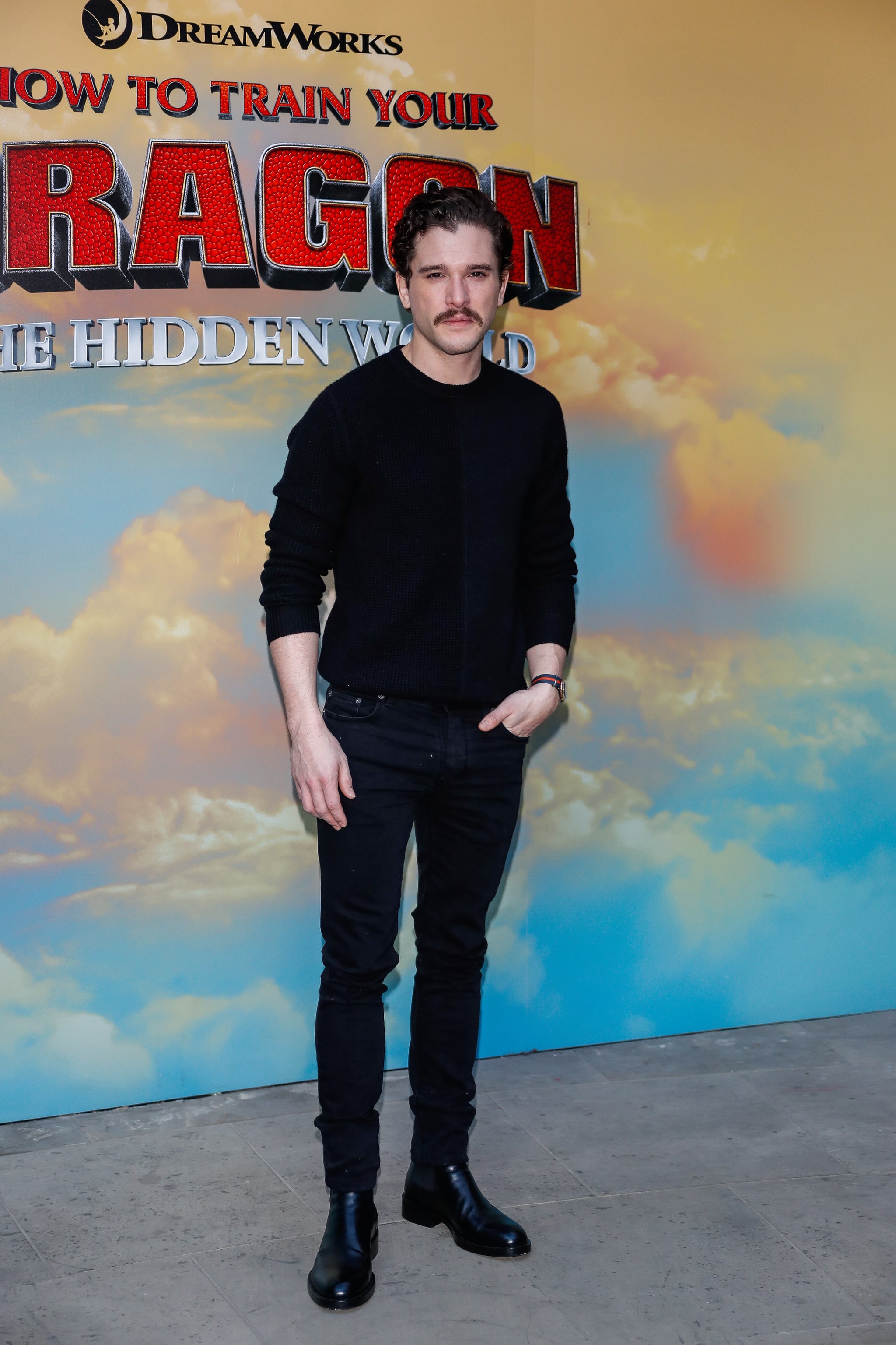 Celebrity Entertainment Kit Harington Changed His Look Short