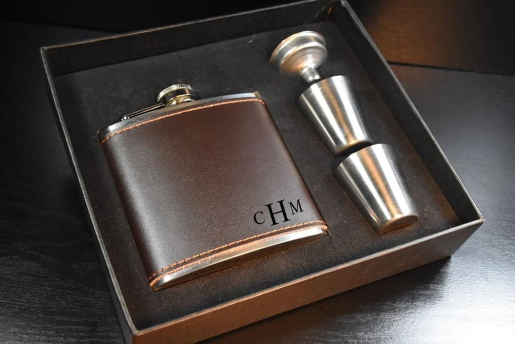 Engraved Flask Set