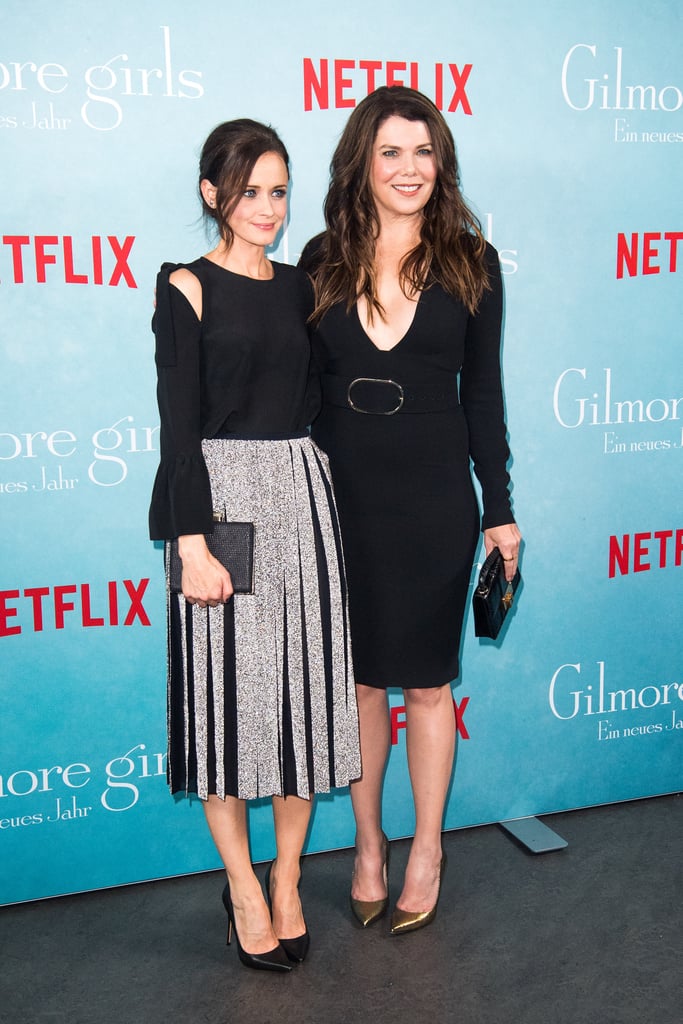 Alexis Bledel and Lauren Graham Gilmore Girls Fan Event 2016