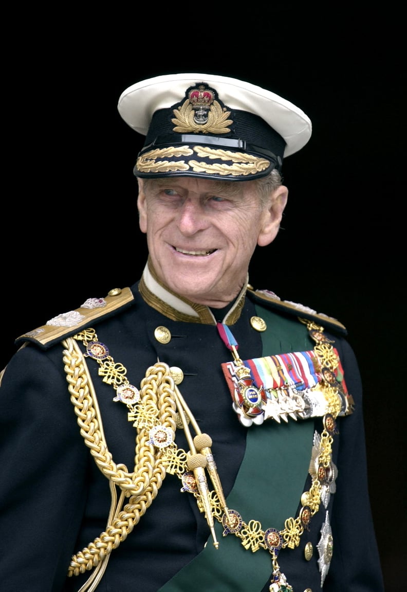 英国伦敦- 6月04:菲利普亲王在海军制服奖牌在圣保罗大教堂当天服务庆祝五十周年纪念——50周年君主的统治。(图片由蒂姆·格雷厄姆照片库通过盖蒂图片社)