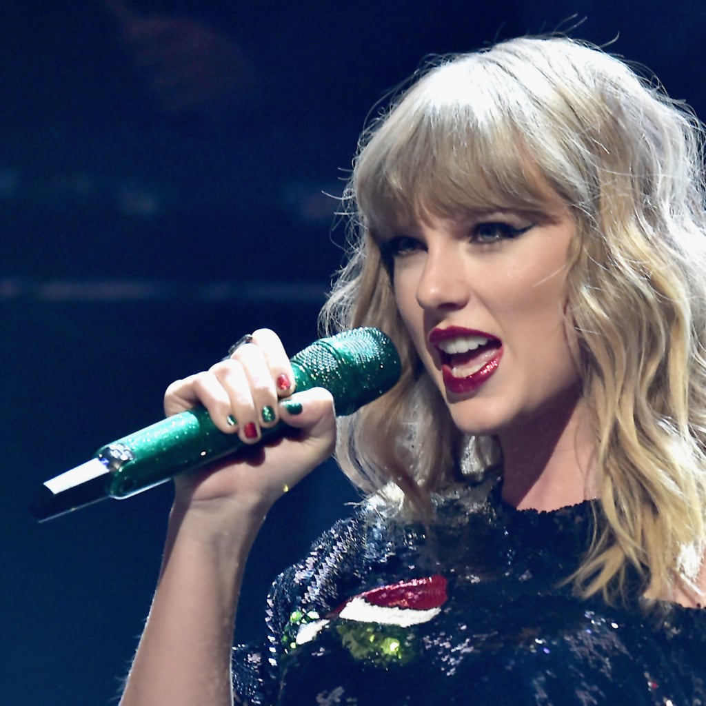 Taylor Swift's Christmas Skittles Manicure Is Festive AF | POPSUGAR Beauty