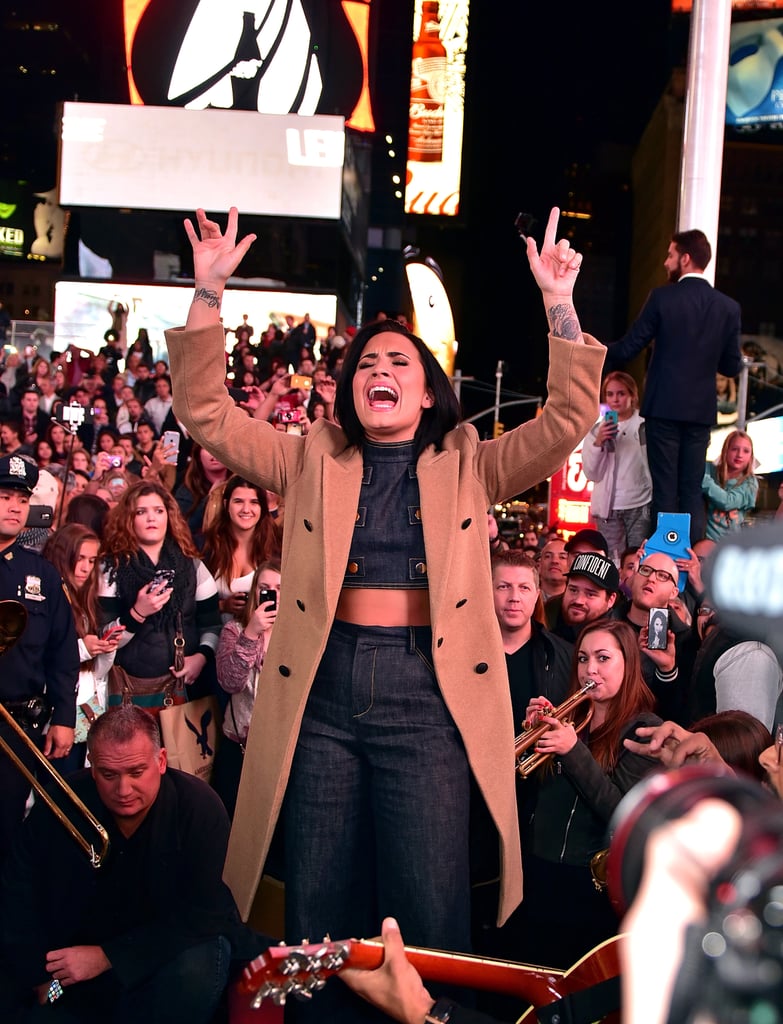 Demi Lovato Surprise Times Square Concert