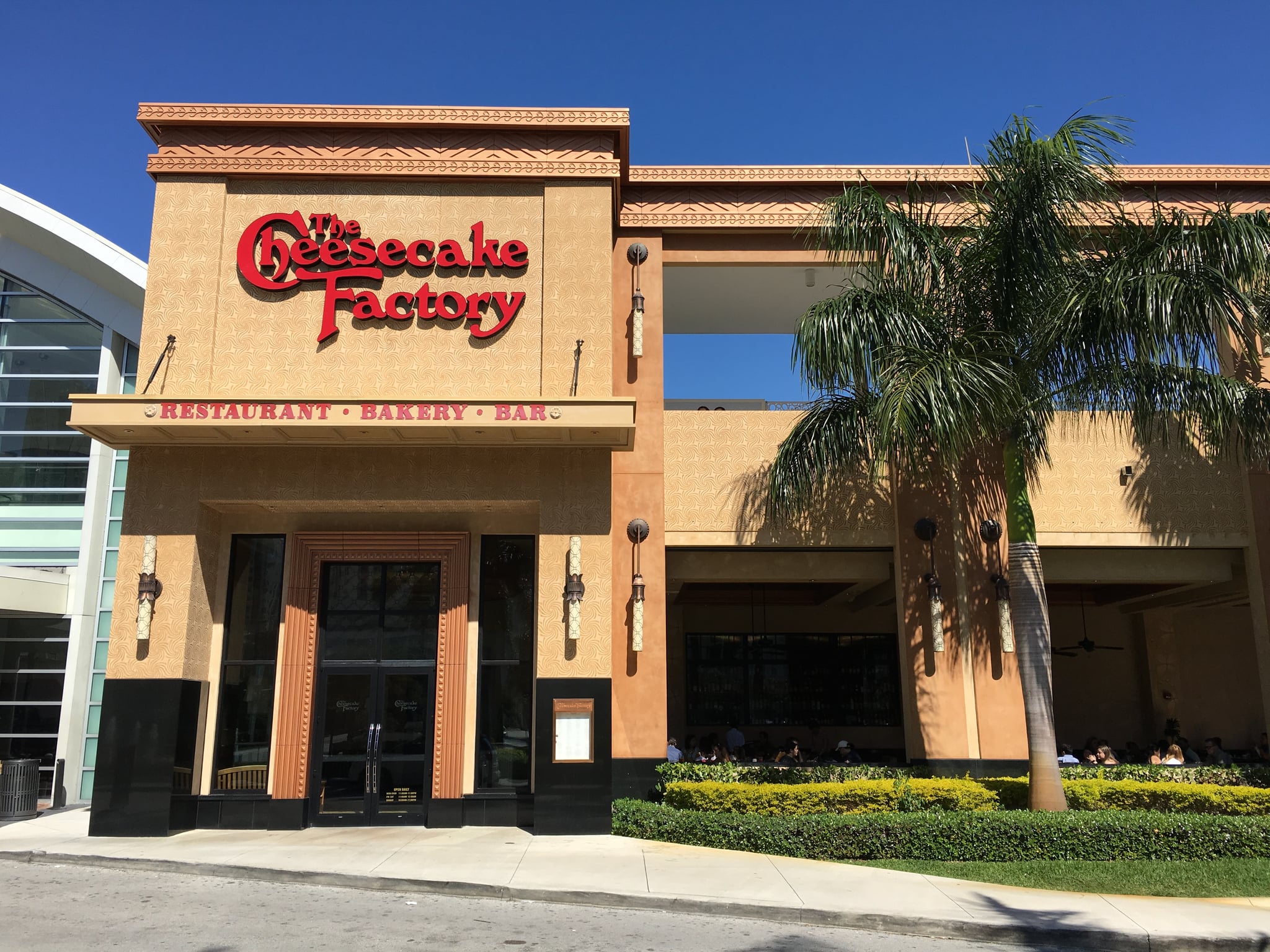 How to Eat Keto at The Cheesecake Factory | POPSUGAR Fitness