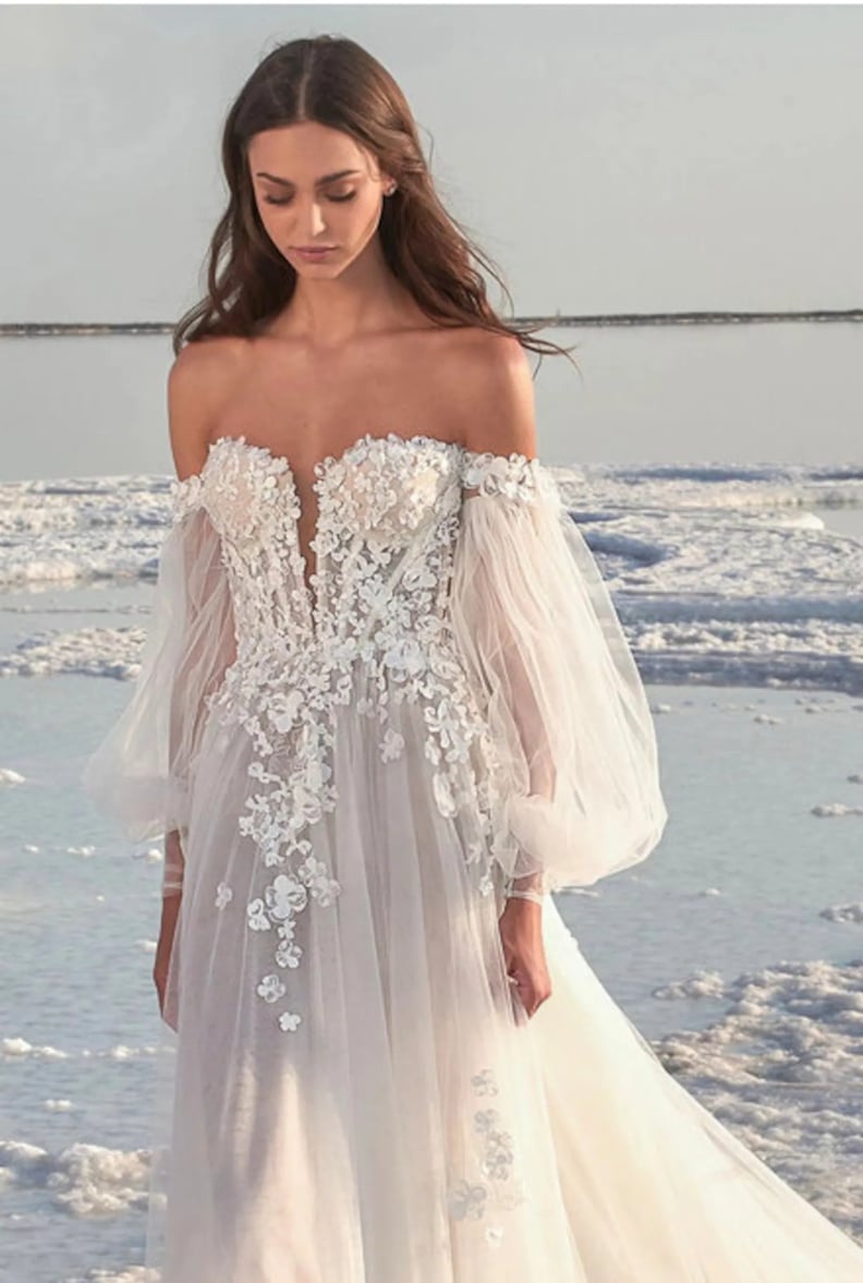 For a Head-Turning Look: Lace Wedding Dress