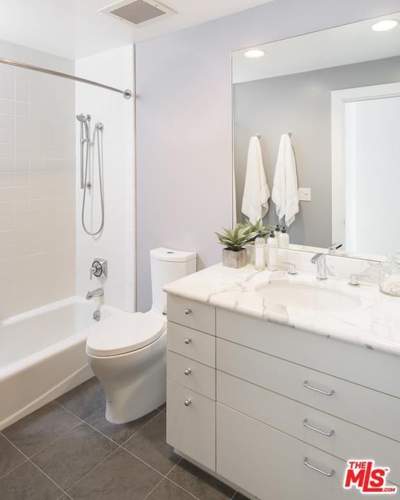 Kendall Jenner Selling Her Condo in Los Angeles