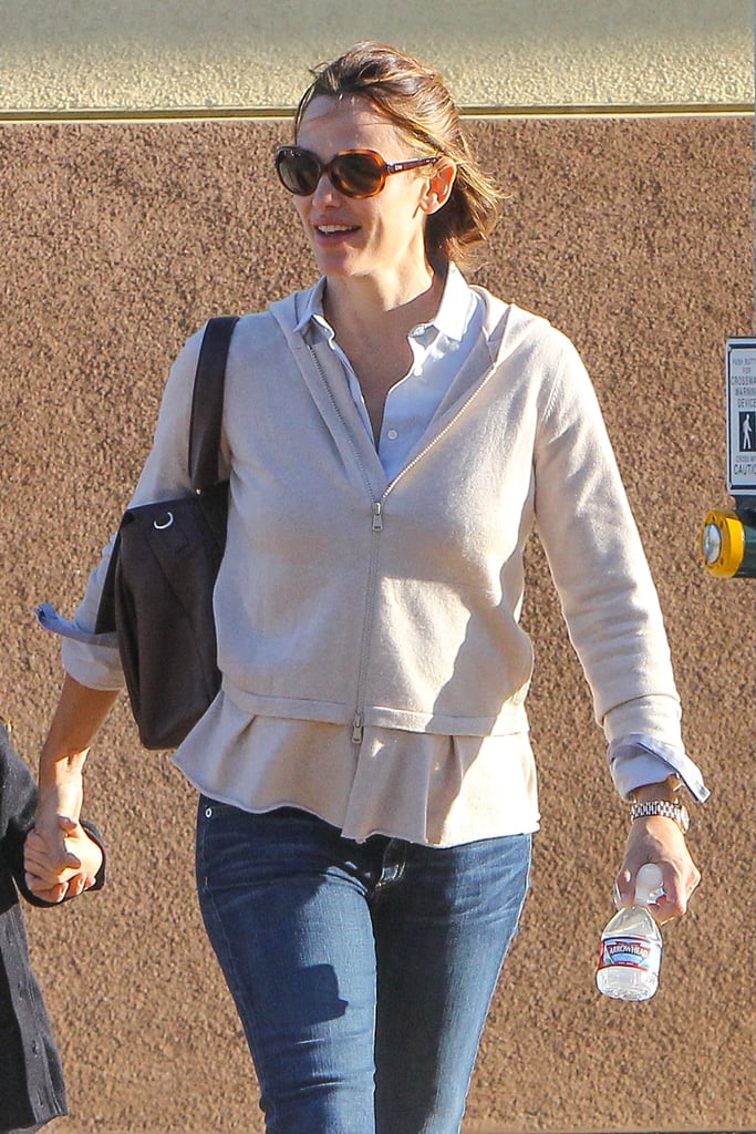 Jennifer Garner Out in LA November 2015