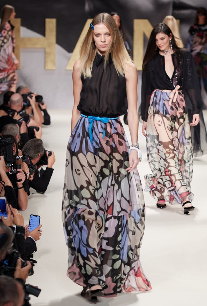 Chanel's SS22 Show Was a Throwback to the '90s Runway