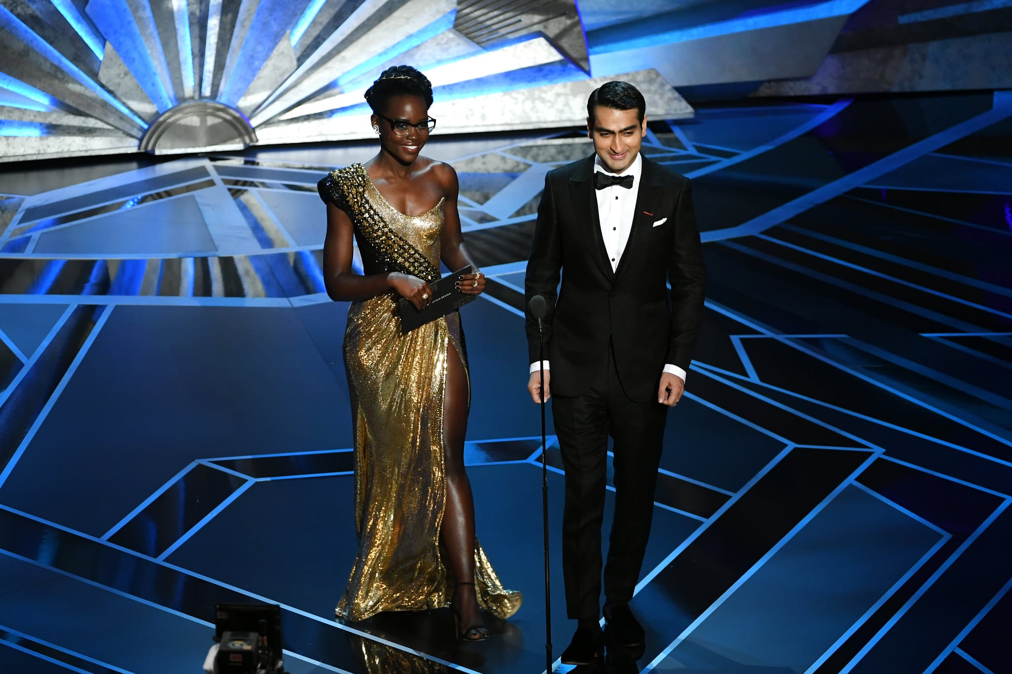 Fashion Shopping Style All Eyes Were on Lupita Nyong o s Cat