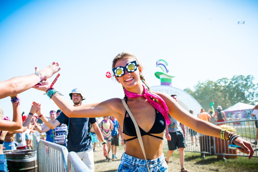 A Bonnaroo attendee giving the customary high fives in 2016.
A Bonnaroo attendee giving the customary high fives in 2016.