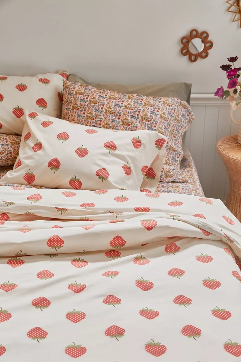 Something Fruity: Strawberry Duvet Set