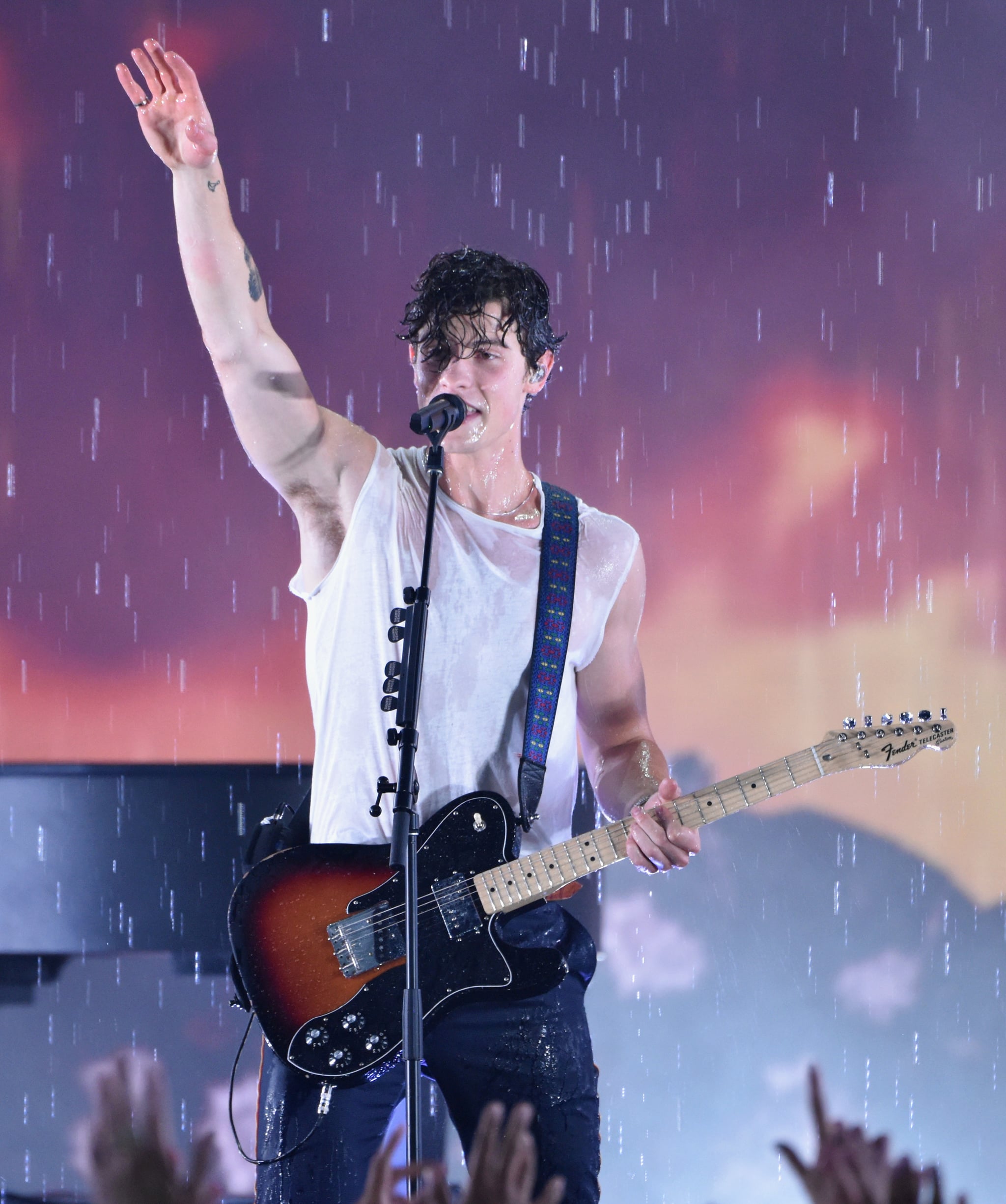 Hot Pictures Of Shawn Mendes Popsugar Celebrity