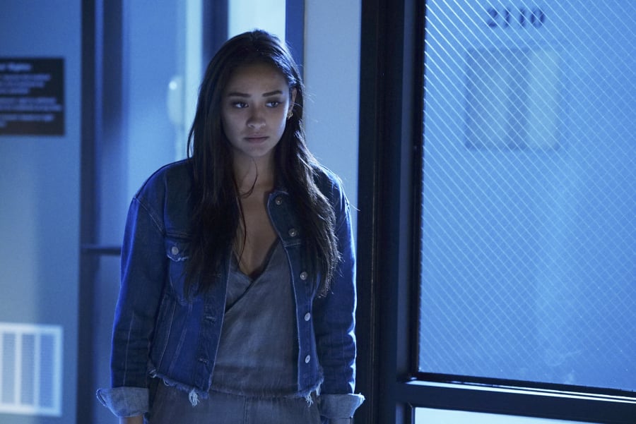 Pretty Little Liars Season 7 Premiere Pictures
