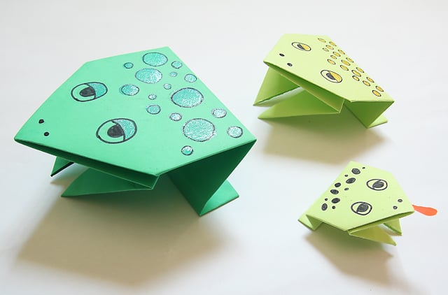 Simple Origami Jumping Frogs