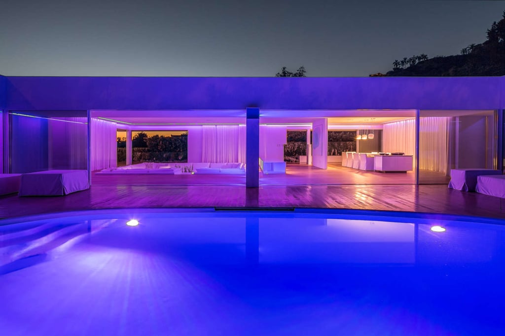 Orlando Bloom Buys Beverly Hills Pavilion 2017
