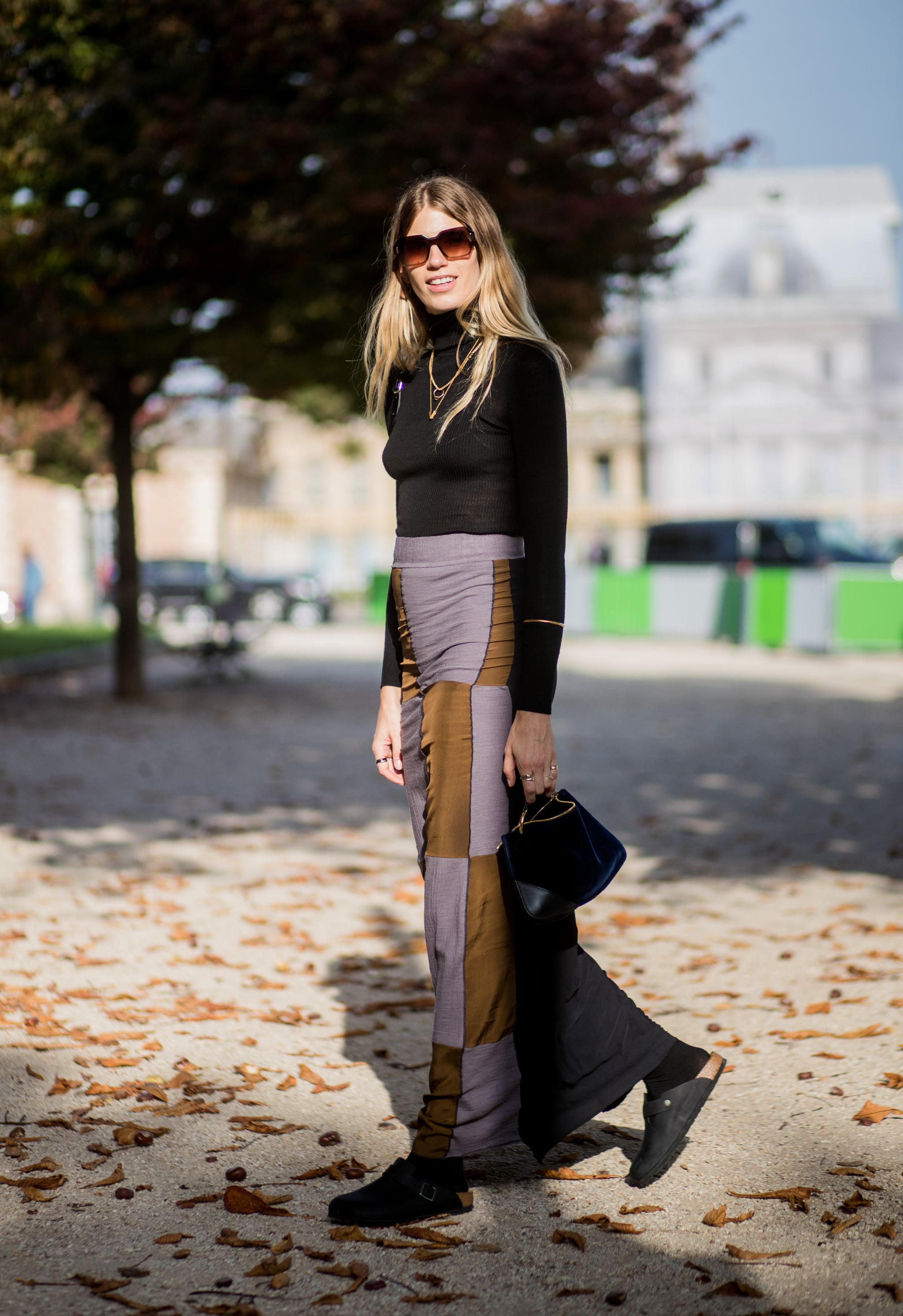 Ways to Style a Black Turtleneck 