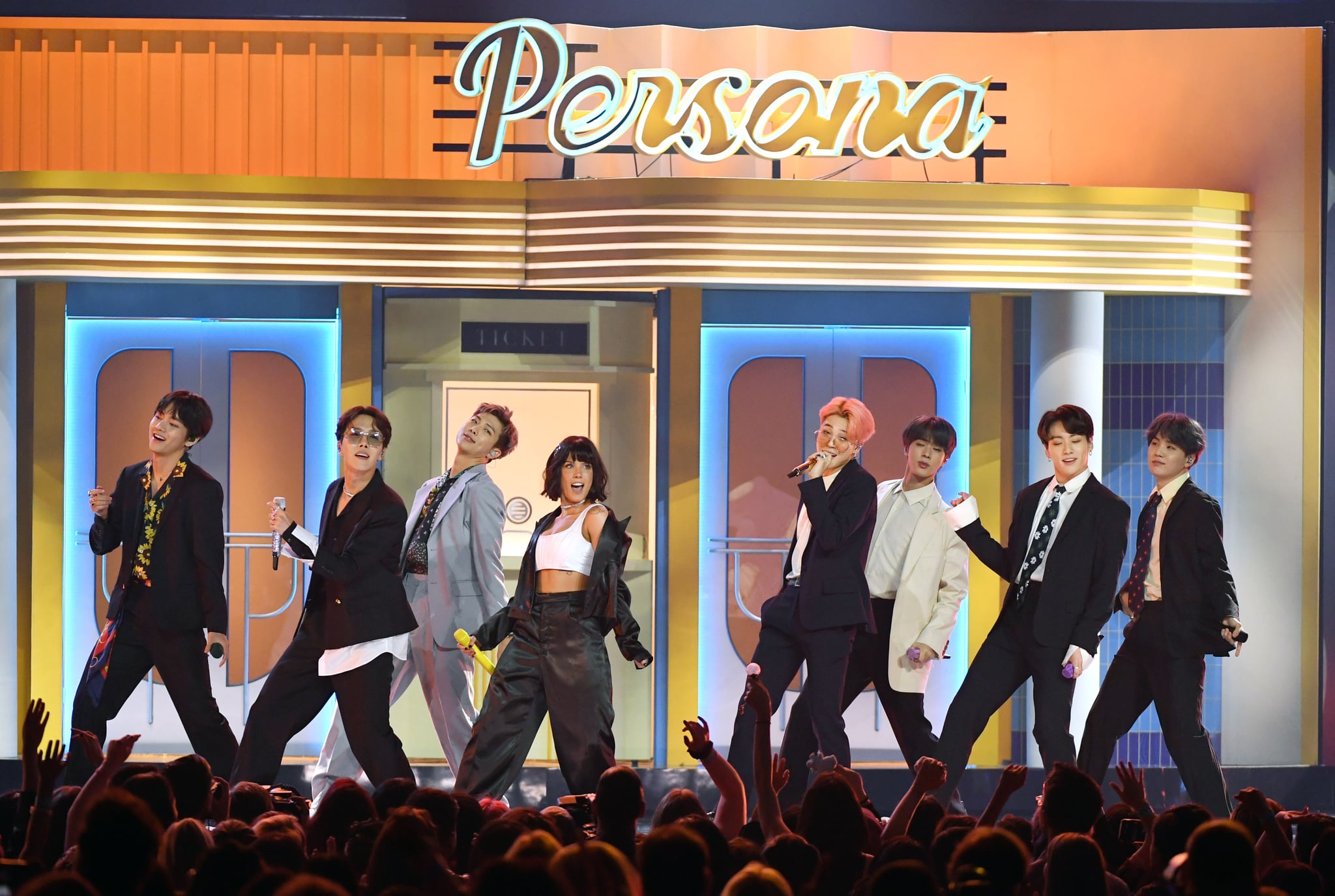 LAS VEGAS, NEVADA - MAY 01:  Halsey (4th L) and BTS perform during the 2019 Billboard Music Awards at MGM Grand Garden Arena on May 1, 2019 in Las Vegas, Nevada.  (Photo by Ethan Miller/Getty Images)
