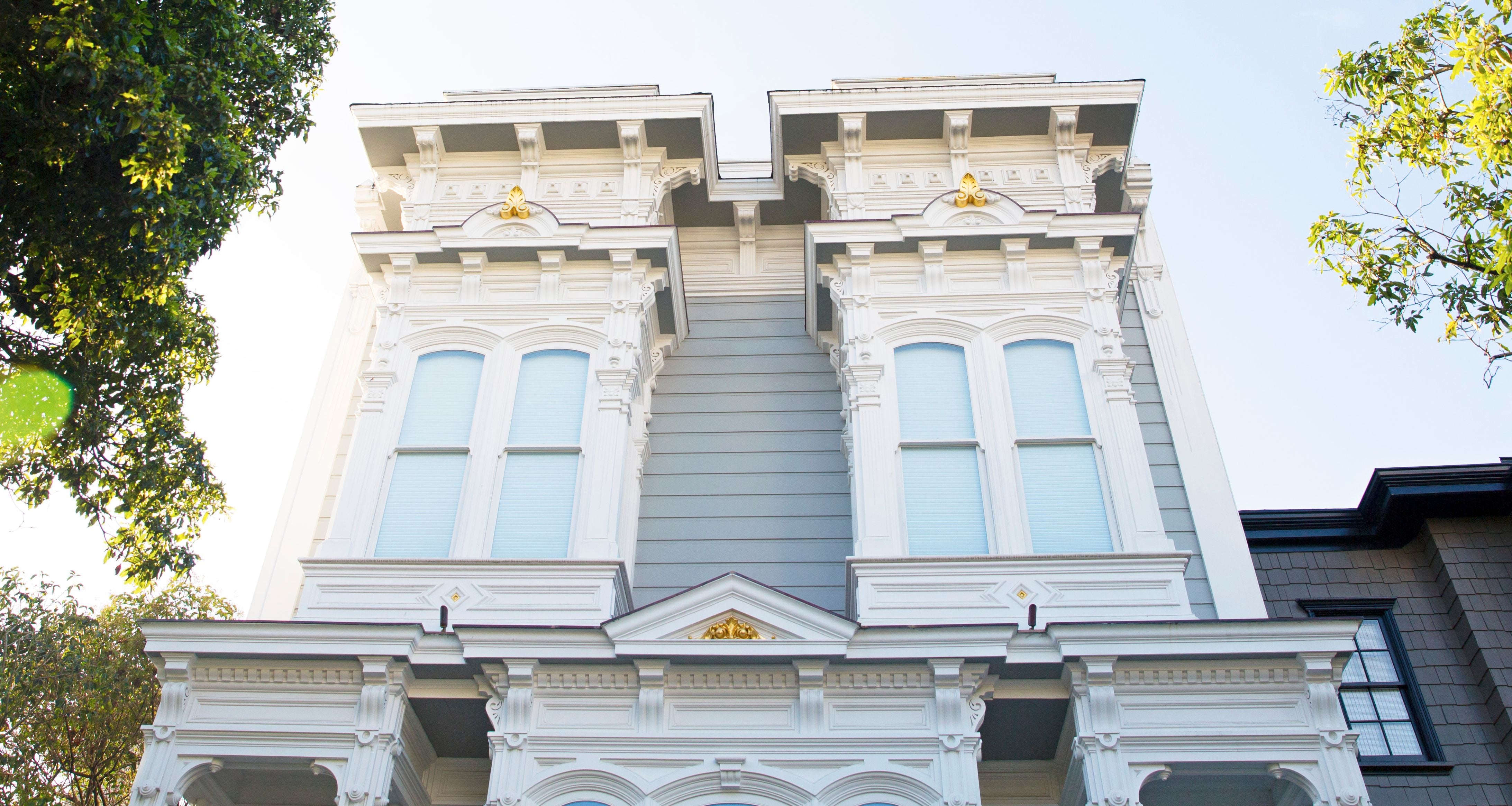 Pros and Cons of Being in a Sorority PS Smart Living