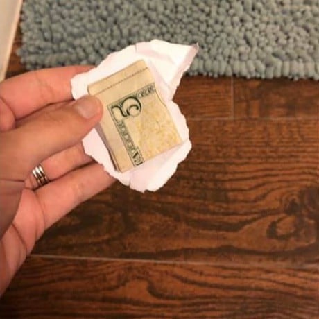 Mom Puts Money Under Piece of Trash to See If Kids Notice