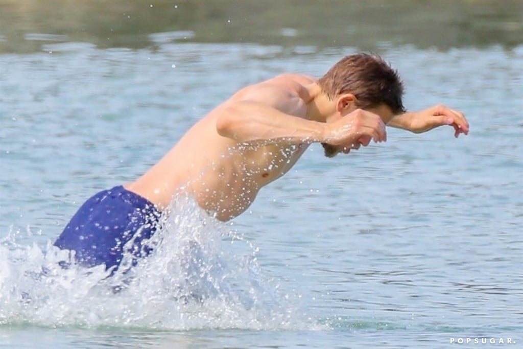 Charlie Hunnam Shirtless on the Beach in Hawaii March 2018