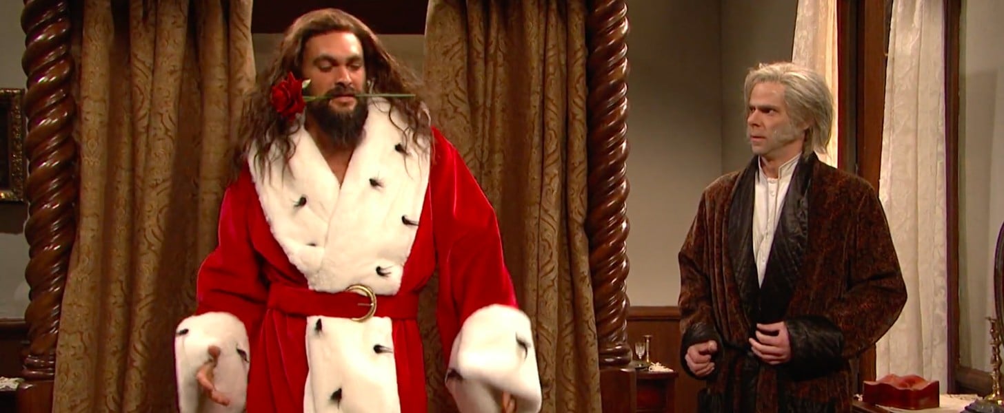 Jason Momoa Is a Stripping Christmas Ghost in This SNL Skit, and I've Lost My Ability to Speak