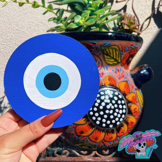 La Catrinita Crafts Mal de Ojo/Evil Eye Wall Decor