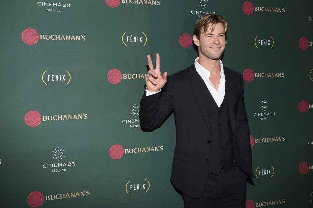 Chris Hemsworth in Mexico City October 2015 | Pictures
