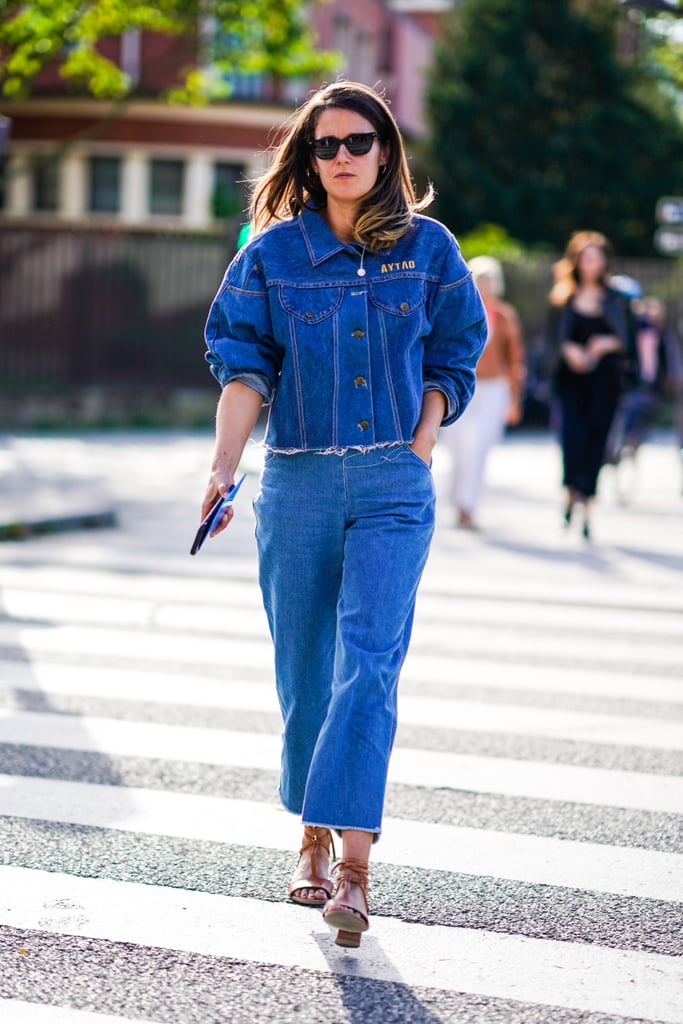 Fake the effect of trendy puffy sleeves by scrunching the arms of a jacket to your elbows.