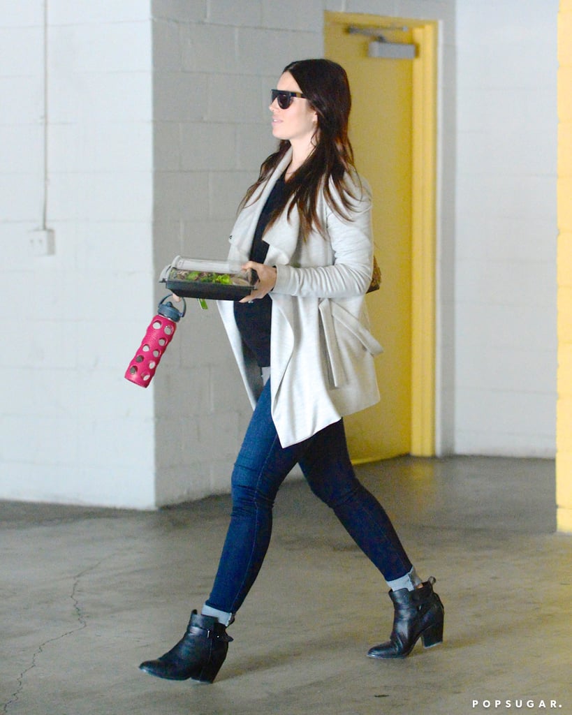 Pregnant Jessica Biel Grabbing Lunch in LA 2015