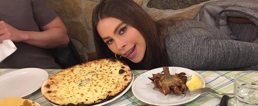 Sofia Vergara Eating Pizza in Rome