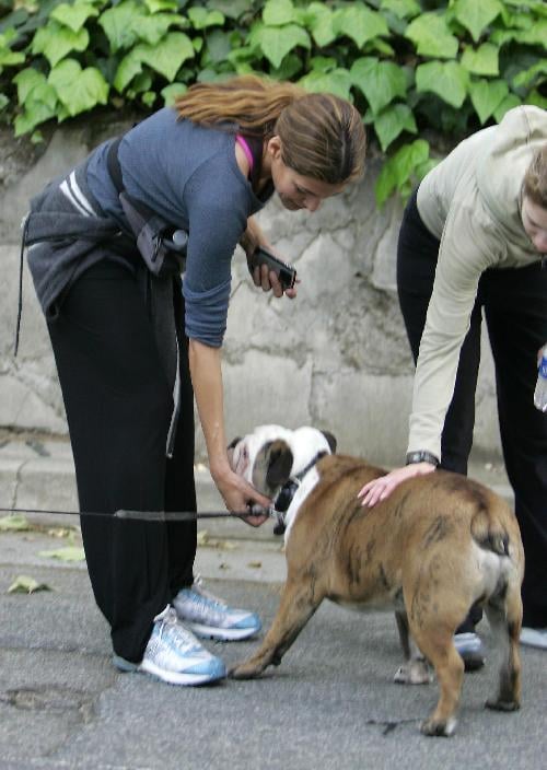 Eva Mendes Jogging
