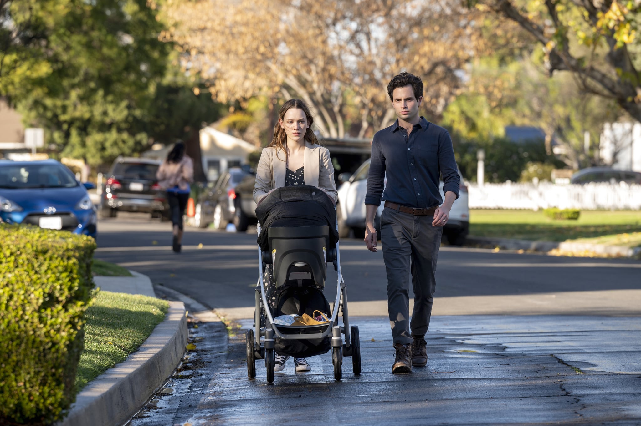 YOU (L to R) VICTORIA PEDRETTI as LOVE QUINN and PENN BADGLEY as JOE GOLDBERG in episode 301 of YOU Cr. JOHN P. FLEENOR/NETFLIX © 2021