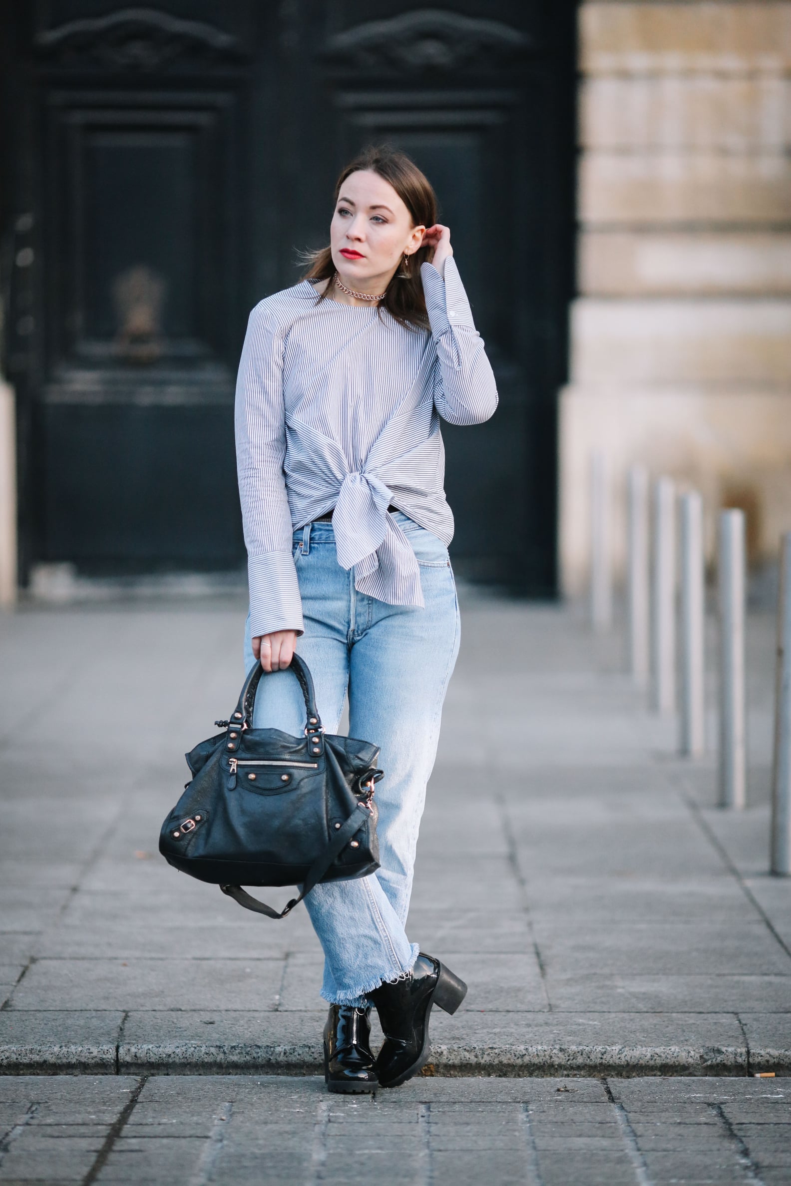 how to wear a tie up shirt