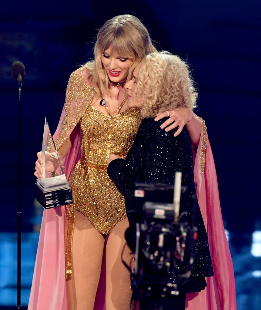 Taylor Swift at the 2019 American Music Awards
