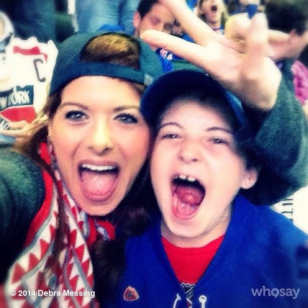 Debra Messing and Roman Zelman got a little crazy while routing for the Rangers in the Stanley Cup.
Source: Instagram user therealdebramessing