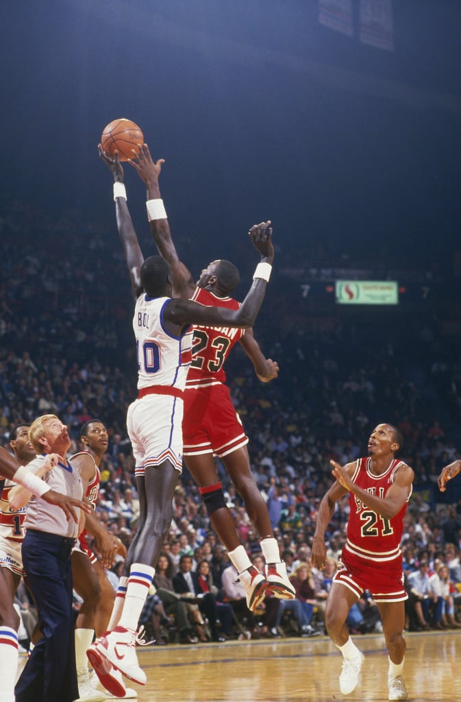 40 Stunning Photos of Michael Jordan Soaring Through the Air