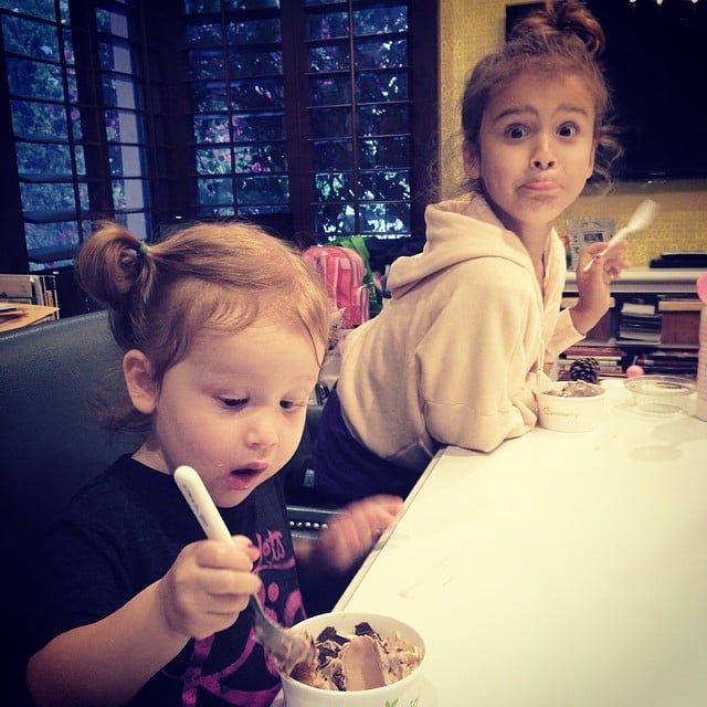 Honor and Haven Warren got pretty excited about their ice cream.
Source: Instagram user jessicaalba