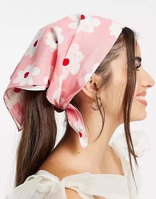 Monki Kino Daisy Headscarf in Pink