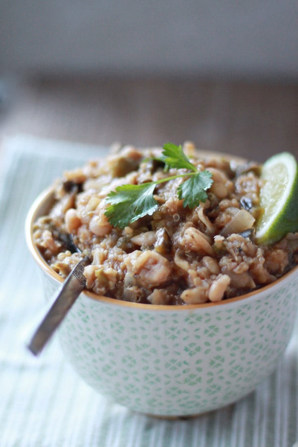 Slow-Cooker Quinoa White Chili With Roasted Poblanos
