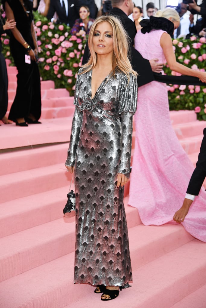 Sienna Miller at the 2019 Met Gala Sienna Miller at the 2019 Met Gala