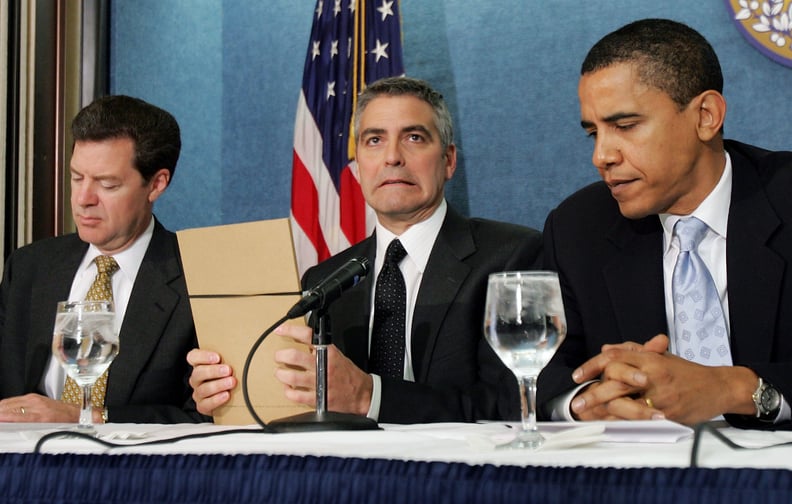Addressing press about the civil war in Sudan with George Clooney in 2006