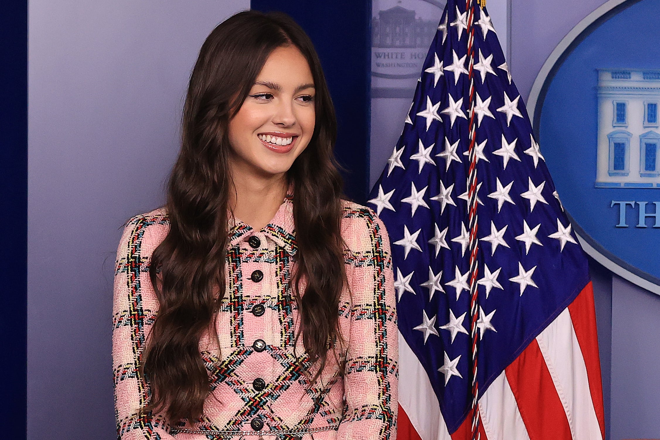 Olivia Rodrigo Encourages Vaccinations at the White House PS Celebrity