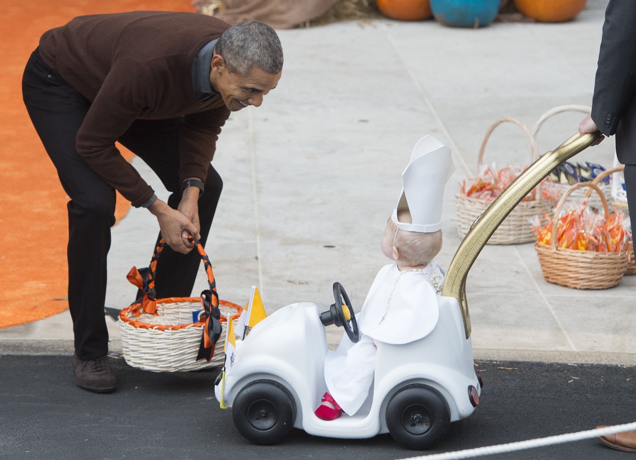 OBAMAS AND CHILD IN POPE HALLOWEEN COSTUME 8x10 SILVER HALIDE PHOTO PRINT 