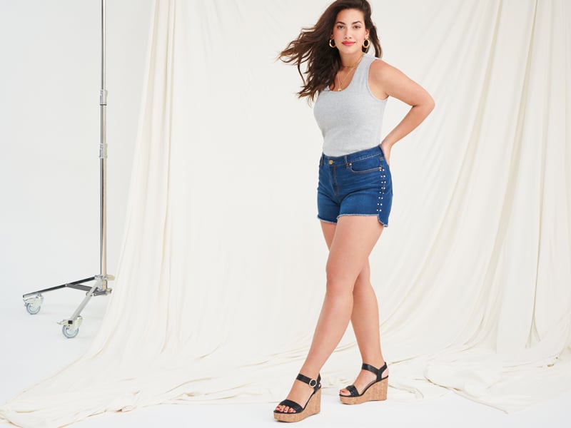 Sofia Jeans Women's Plus Size Lila Curvy Mid Rise Cuff Shorts 