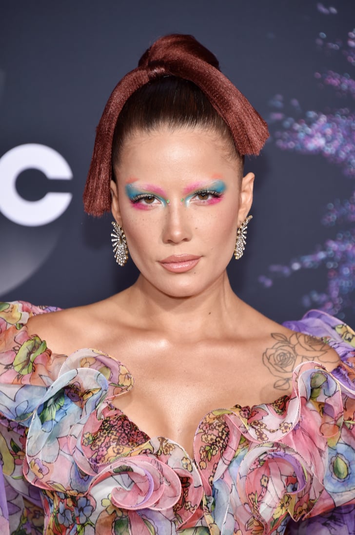 Halsey's Watercolor Makeup at the American Music Awards 2019